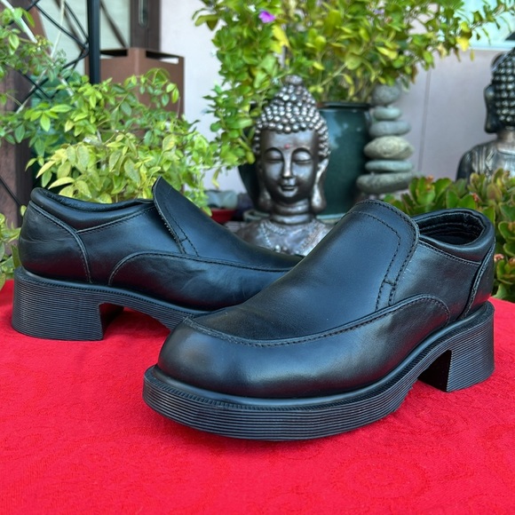 🏴󠁧󠁢󠁥󠁮󠁧󠁿 Vintage Dr. Martens MIE MONO BLACK Chunky Block Heel Loafers UK 5 - Picture 3 of 17
